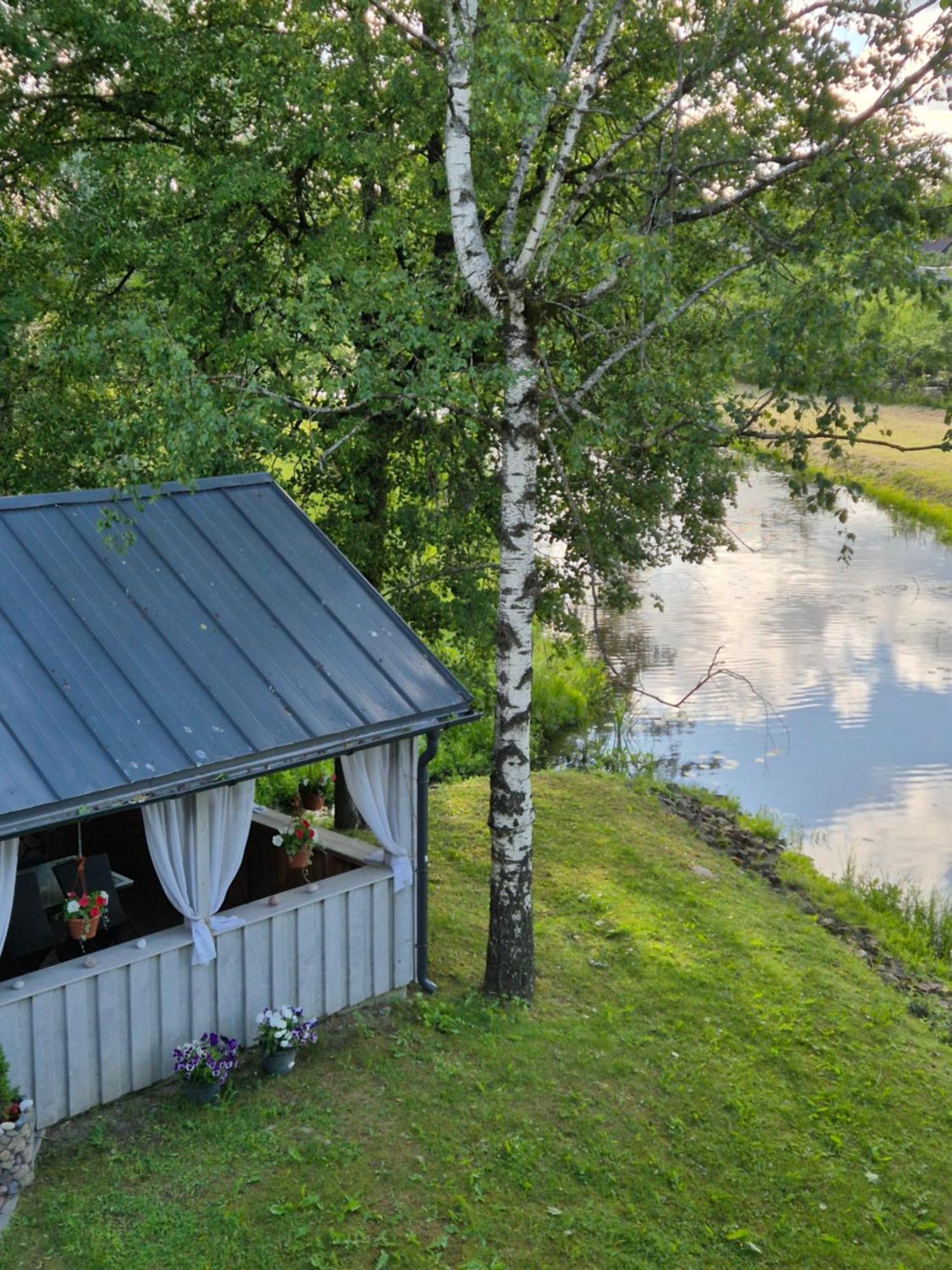 Saules Iela 2A Aparthotel Saldus Exteriör bild