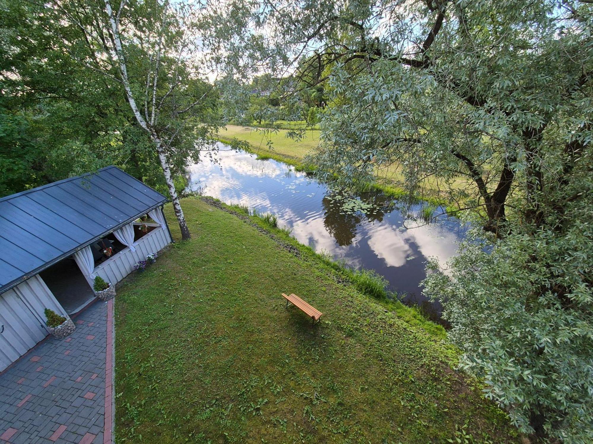 Saules Iela 2A Aparthotel Saldus Exteriör bild
