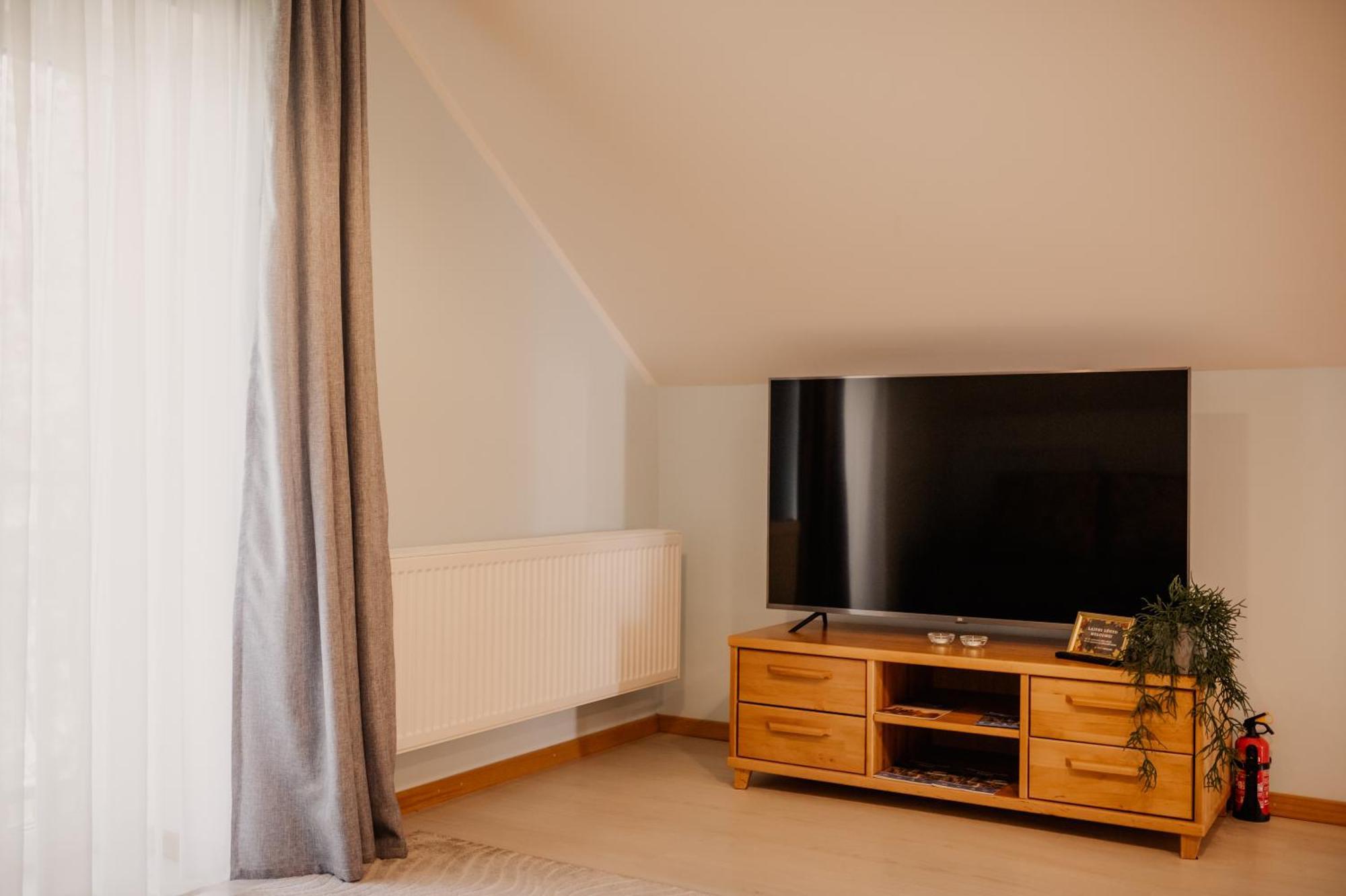 Saules Iela 2A Aparthotel Saldus Rum bild
