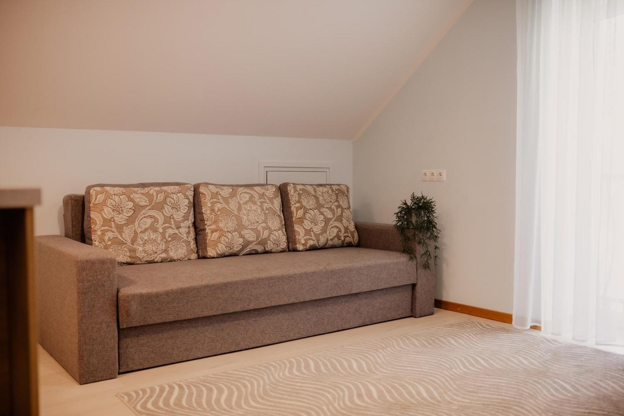 Saules Iela 2A Aparthotel Saldus Rum bild